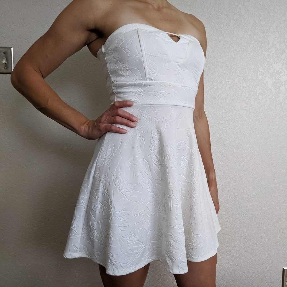 Papaya Sweetheart Neckline Strapless Dress (M)